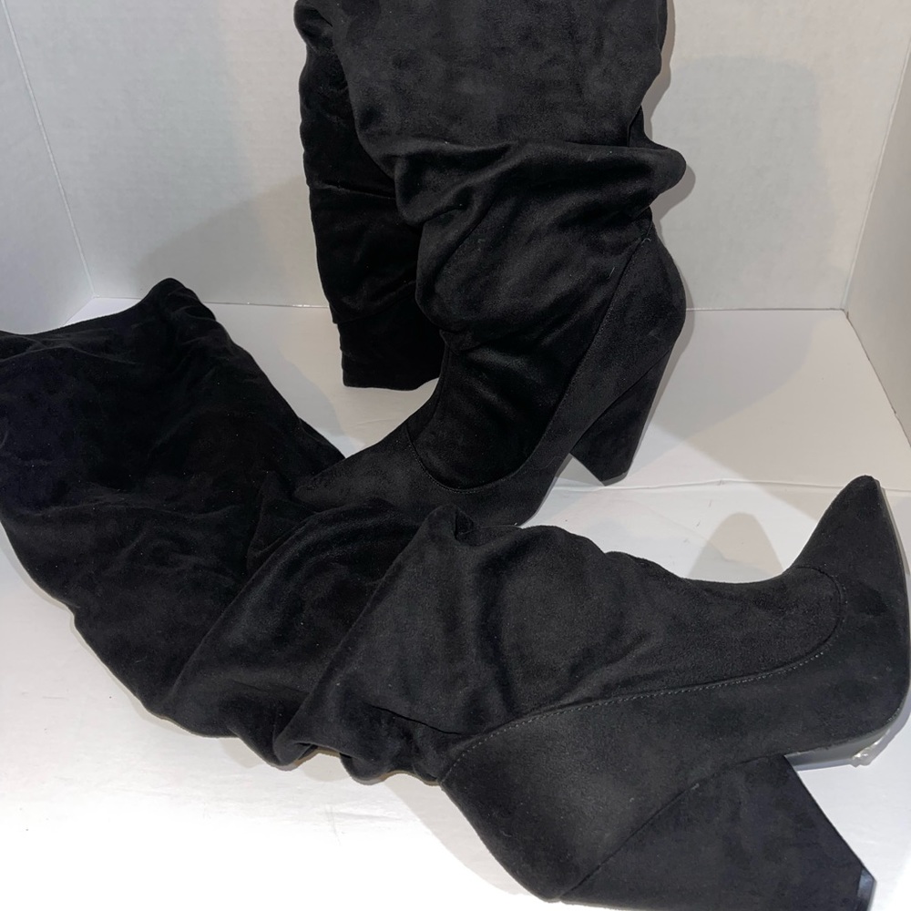 Qupid Black Stretch Suede boots with heel